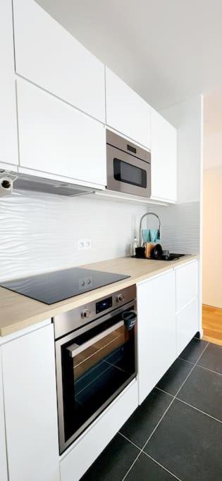 New & Serene 1-Bedroom Apart Near #Ladefenseparis #Parking&Fibre Suresnes Exterior photo