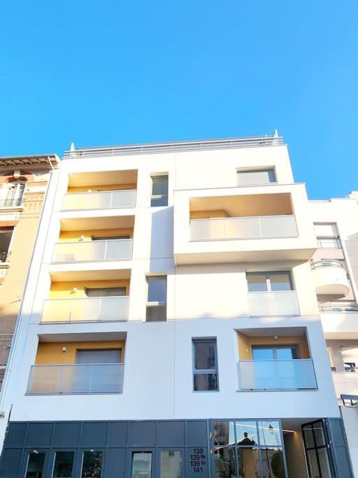 New & Serene 1-Bedroom Apart Near #Ladefenseparis #Parking&Fibre Suresnes Exterior photo